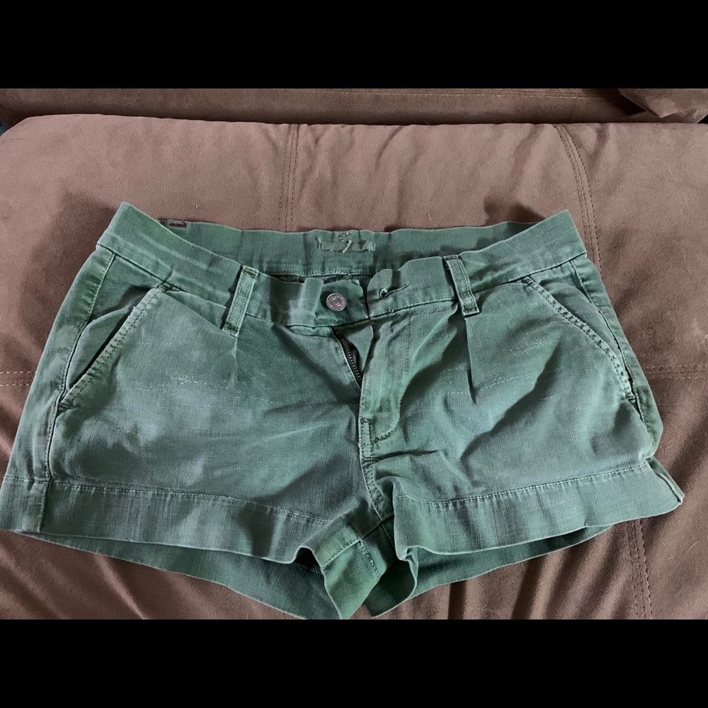 7 for all Mankind shorts